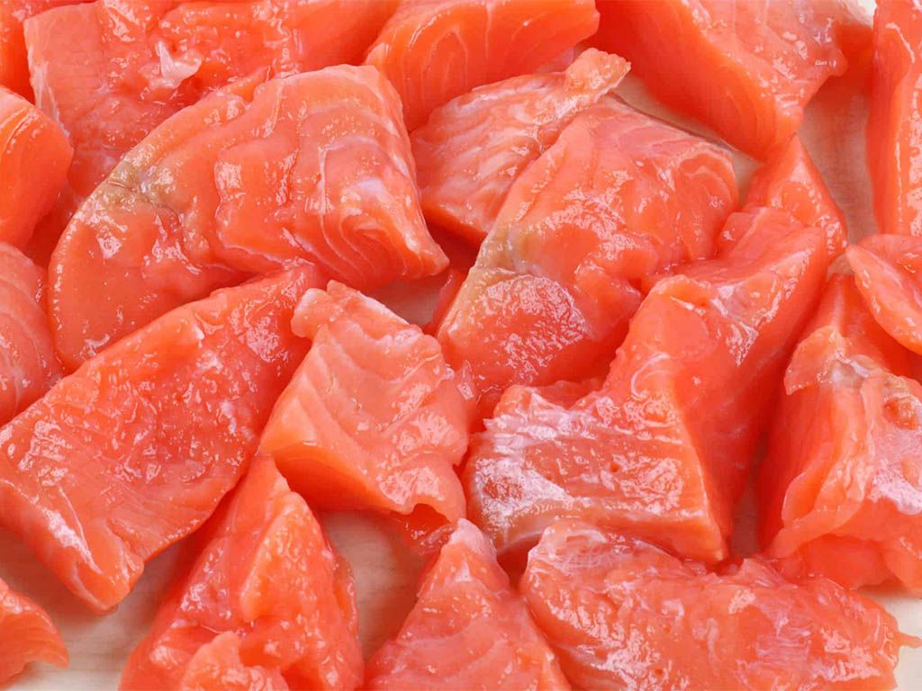 кусочки лосося